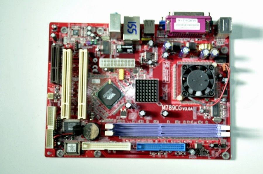 PC CHIPS M789CG Via DDR1 CPU+ANAKART