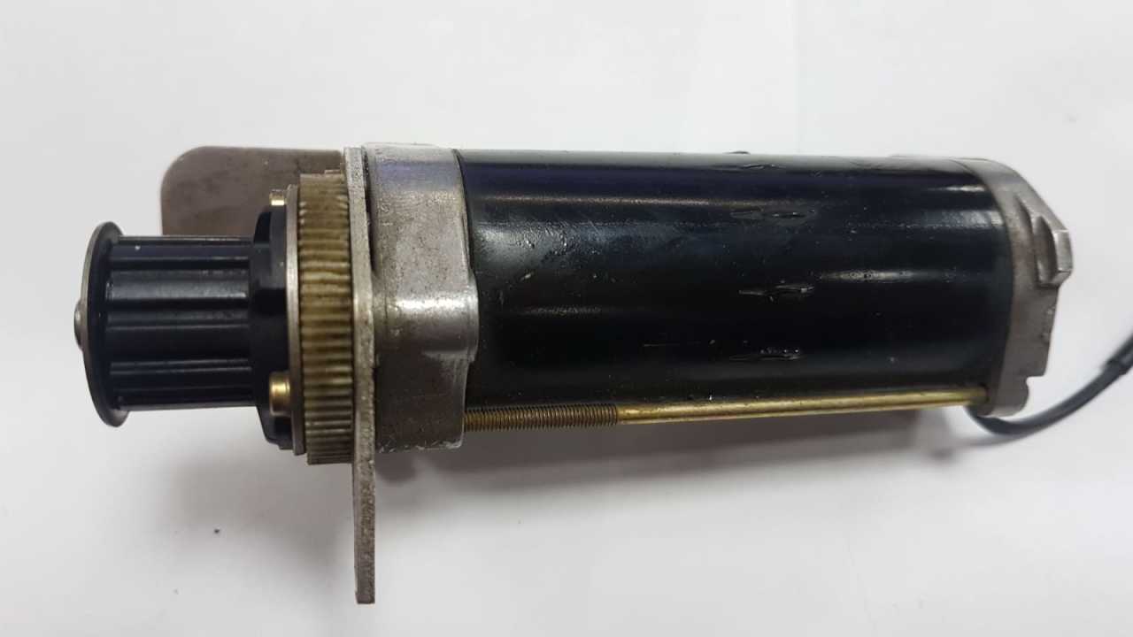 Siemens 1BS1845-4TA V22411-S-D2 Nr 733.30001/27 Motor