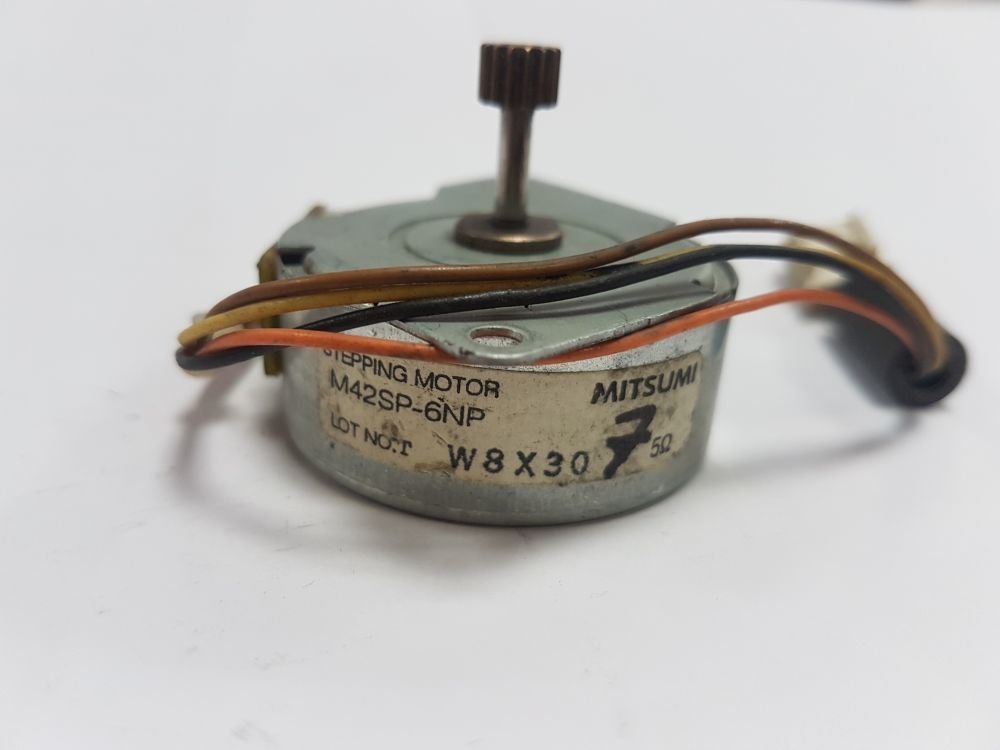 Mitsumi Stepping Motor M42SP-6NP