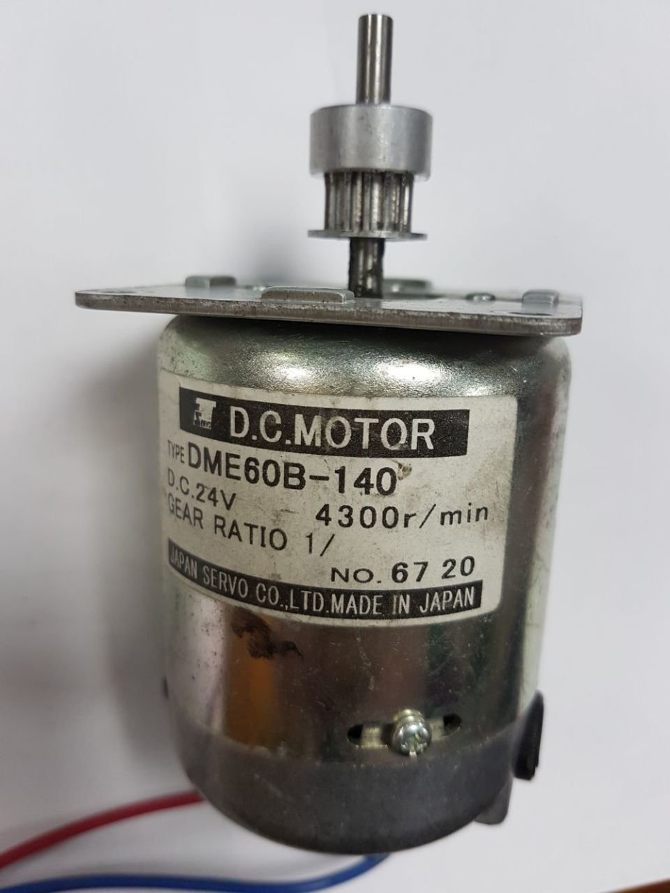JAPAN SERVO DME60B-140 SERVO DC MOTOR 24V